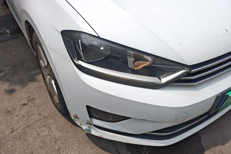 Used Volkswagen Golf Sportsvan 2016 1.6L Automatic Comfort Model Right Front Headlight