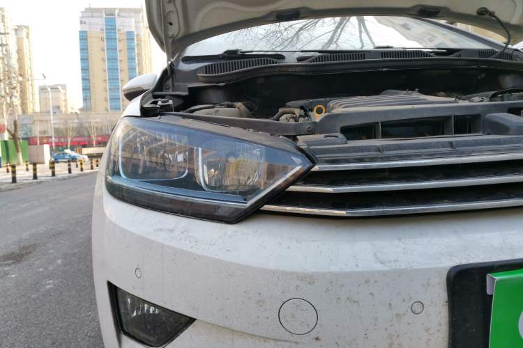 Used Volkswagen Golf Sportsvan 2016 230TSI Automatic Trend Edition Right Front Headlight
