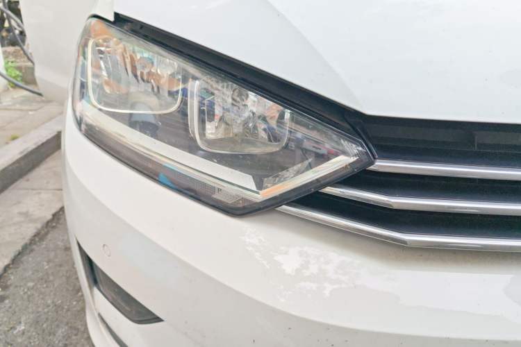 Used Volkswagen Golf Sportsvan 2016 230TSI Automatic Trend Edition Right Front Headlight
