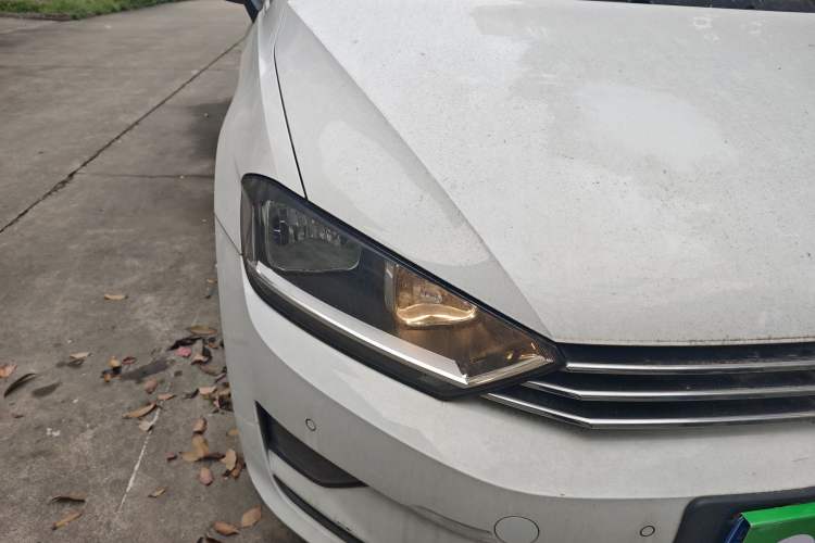 Used Volkswagen Golf Sportsvan 2016 230TSI Automatic Trend Edition Right Front Headlight
