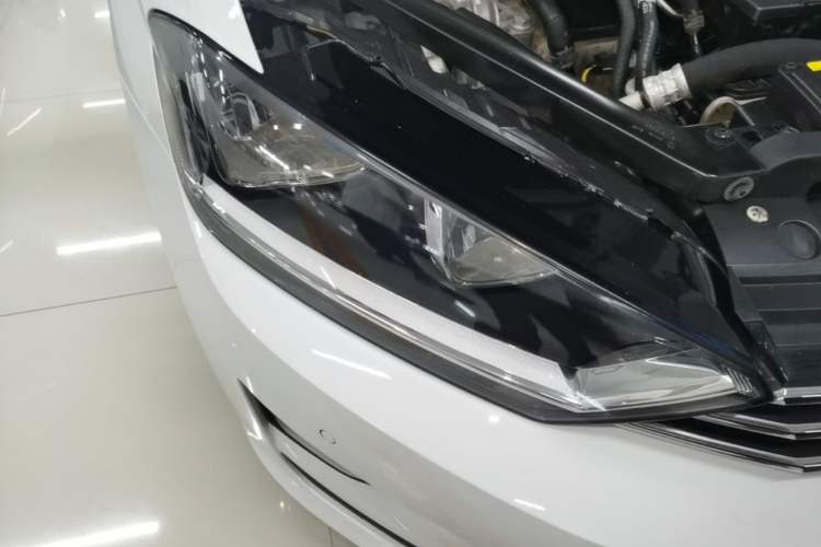 Used Volkswagen Golf Sportsvan 2016 230TSI Automatic Trend Edition Right Front Headlight