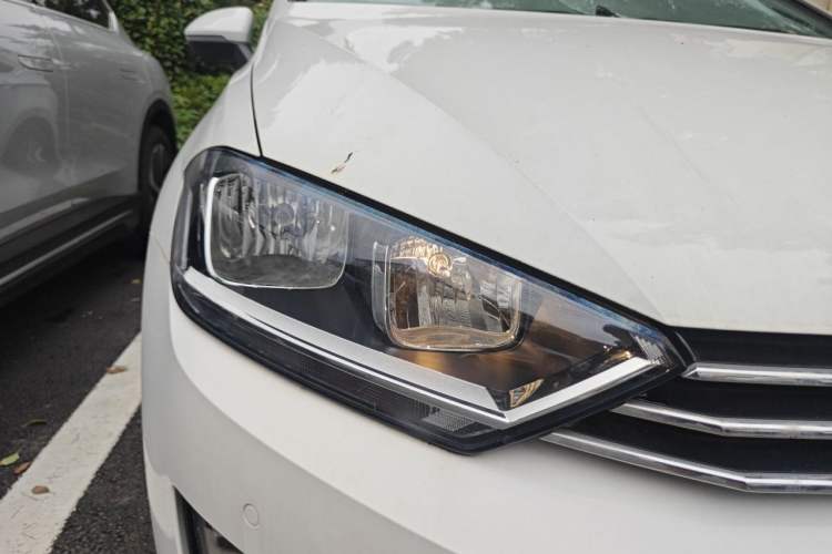 Used Volkswagen Golf Sportsvan 2016 230TSI Automatic Trend Edition Right Front Headlight
