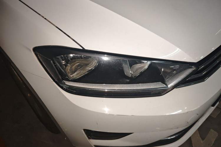 Used Volkswagen Golf Sportsvan 2016 1.6L Automatic Comfort Model Right Front Headlight