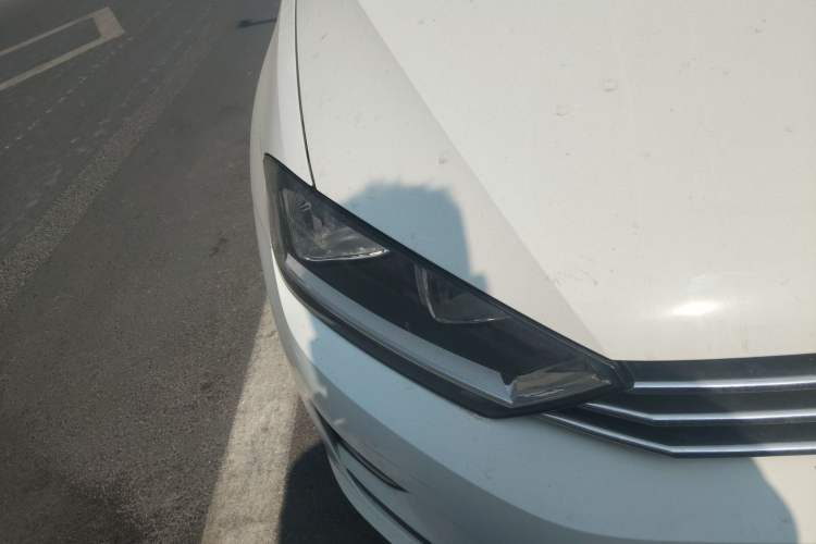 Used Volkswagen Golf Sportsvan 2016 1.6L Automatic Comfort Model Right Front Headlight