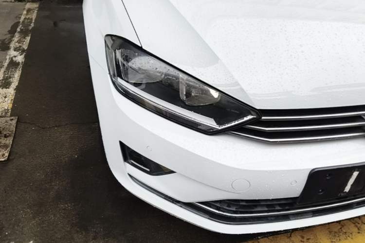 Used Volkswagen Golf Sportsvan 2016 230TSI Automatic Trend Edition Right Front Headlight