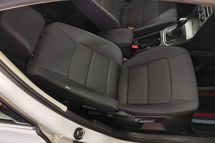 Used Volkswagen Golf Sportsvan 2016 180TSI Automatic Trend Model Right Front Seat