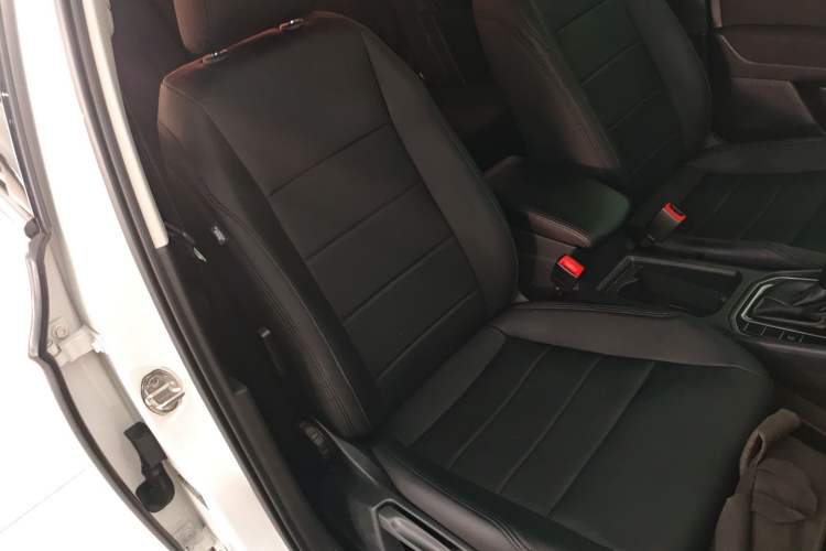 Used Volkswagen Golf Sportsvan 2016 1.6L Automatic Comfort Model Right Front Seat