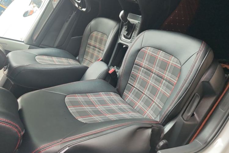Used Volkswagen Golf Sportsvan 2016 230TSI Automatic Trend Edition Right Front Seat