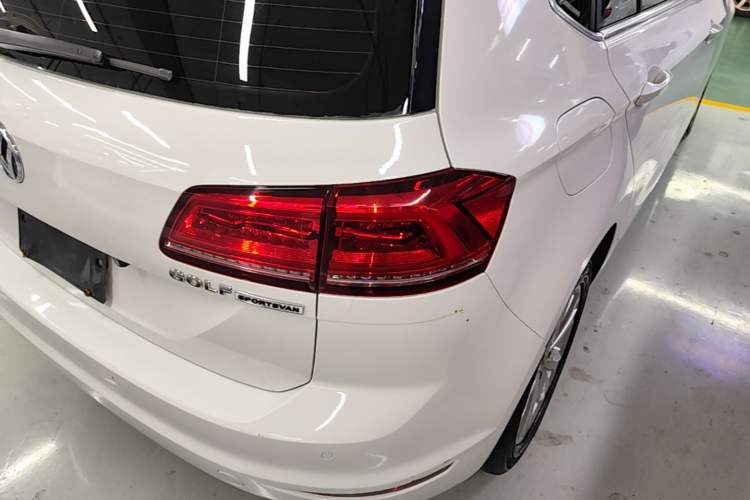 Used Volkswagen Golf Sportsvan 2016 180TSI Automatic Trend Model Right Rear Taillight