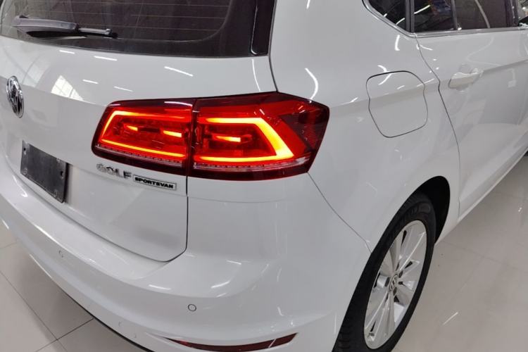 Used Volkswagen Golf Sportsvan 2016 230TSI Automatic Trend Edition Right Rear Taillight