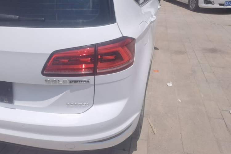 Used Volkswagen Golf Sportsvan 2016 230TSI Automatic Trend Edition Right Rear Taillight