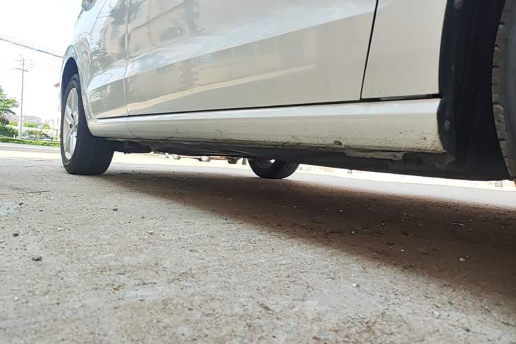 Used Volkswagen Golf Sportsvan 2016 1.6L Automatic Comfort Model Right Side Sill