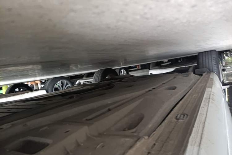 Used Volkswagen Golf Sportsvan 2016 230TSI Automatic Trend Edition Right Side Sill