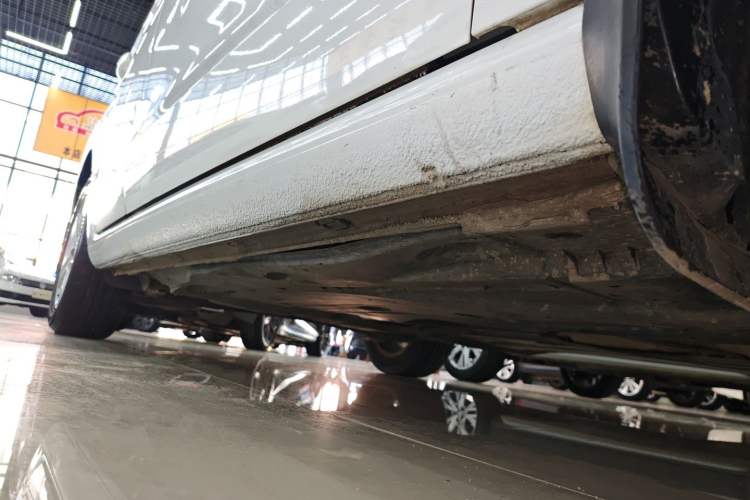 Used Volkswagen Golf Sportsvan 2016 1.6L Automatic Comfort Model Right Side Sill