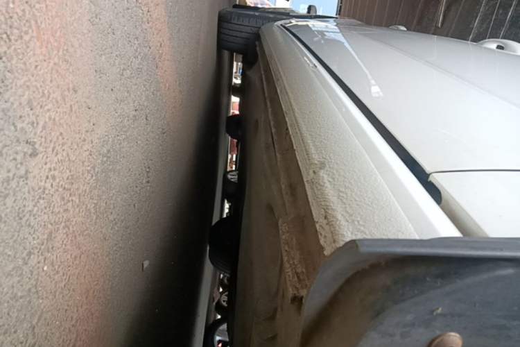 Used Volkswagen Golf Sportsvan 2016 230TSI Automatic Trend Edition Right Side Sill