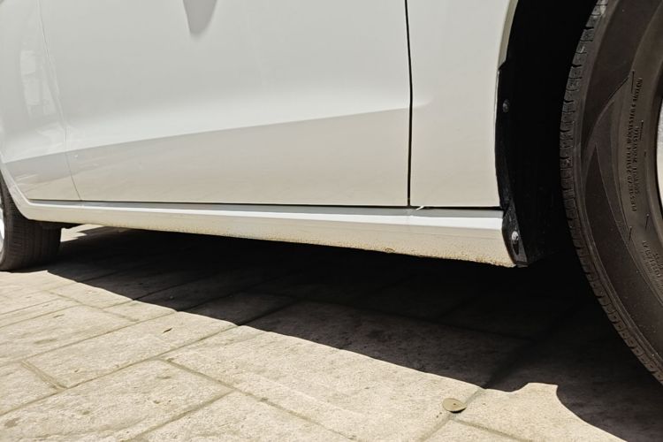 Used Volkswagen Golf Sportsvan 2016 230TSI Automatic Trend Edition Right Side Sill