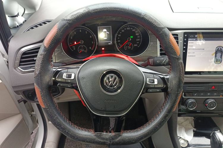 Used Volkswagen Golf Sportsvan 2016 230TSI Automatic Luxury Version Steering Wheel