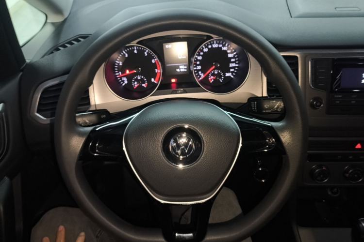 Used Volkswagen Golf Sportsvan 2016 1.6L Automatic Comfort Model Steering Wheel