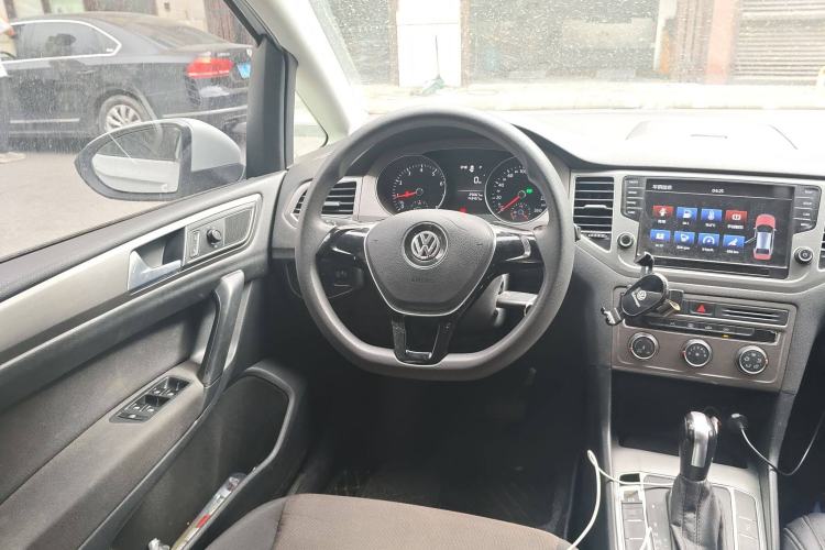 Used Volkswagen Golf Sportsvan 2016 1.6L Automatic Comfort Model Steering Wheel