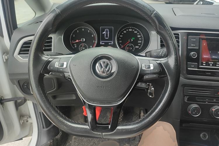 Used Volkswagen Golf Sportsvan 2016 230TSI Automatic Trend Edition Steering Wheel