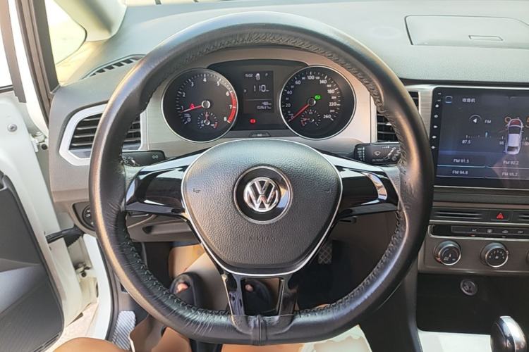 Used Volkswagen Golf Sportsvan 2016 1.6L Automatic Comfort Model Steering Wheel