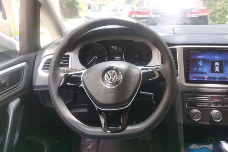 Used Volkswagen Golf Sportsvan 2016 1.6L Automatic Comfort Model Steering Wheel