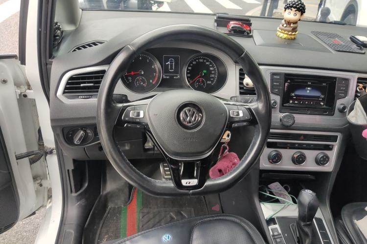 Used Volkswagen Golf Sportsvan 2016 230TSI Automatic Trend Edition Steering Wheel