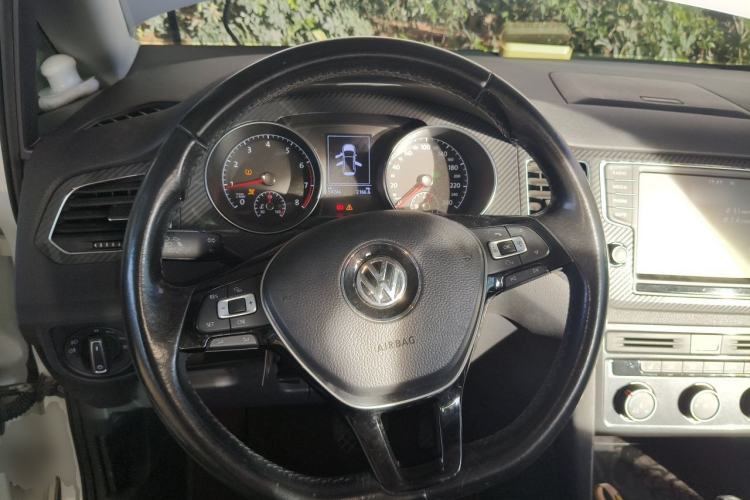Used Volkswagen Golf Sportsvan 2016 280TSI Automatic Luxury Model Steering Wheel