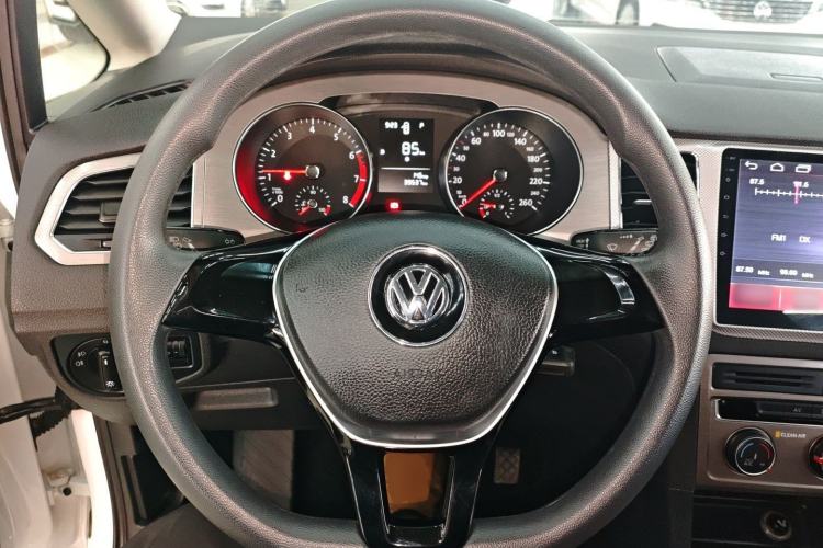 Used Volkswagen Golf Sportsvan 2016 1.6L Automatic Comfort Model Steering Wheel