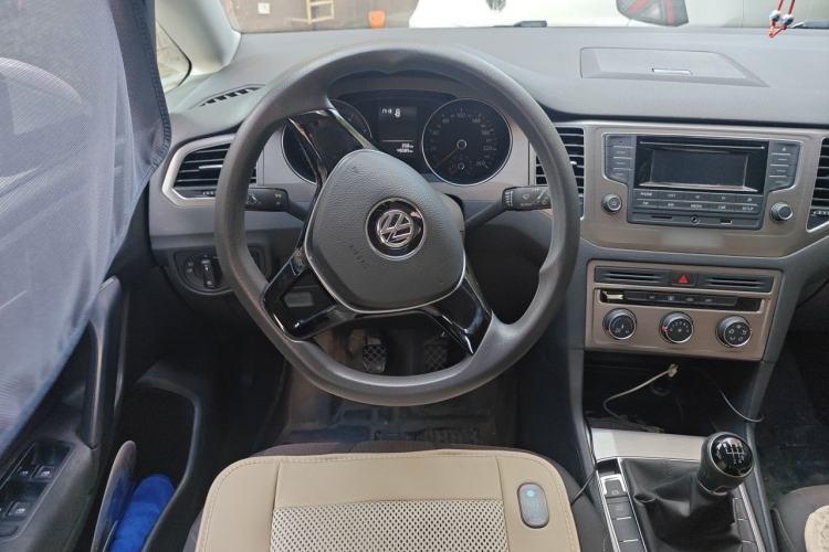 Used Volkswagen Golf Sportsvan 2016 1.6L Manual Comfort Model Steering Wheel