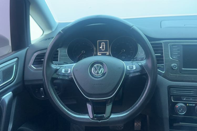 Used Volkswagen Golf Sportsvan 2016 280TSI Automatic Luxury Model Steering Wheel