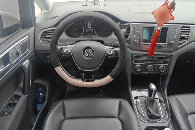 Used Volkswagen Golf Sportsvan 2016 230TSI Automatic Trend Edition Steering Wheel