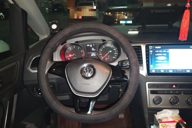 Used Volkswagen Golf Sportsvan 2016 1.6L Automatic Comfort Model Steering Wheel