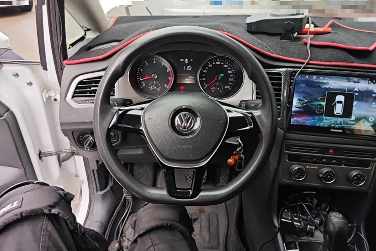Used Volkswagen Golf Sportsvan 2016 1.6L Automatic Comfort Model Steering Wheel