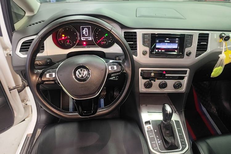 Used Volkswagen Golf Sportsvan 2016 180TSI Automatic Trend Model Steering Wheel