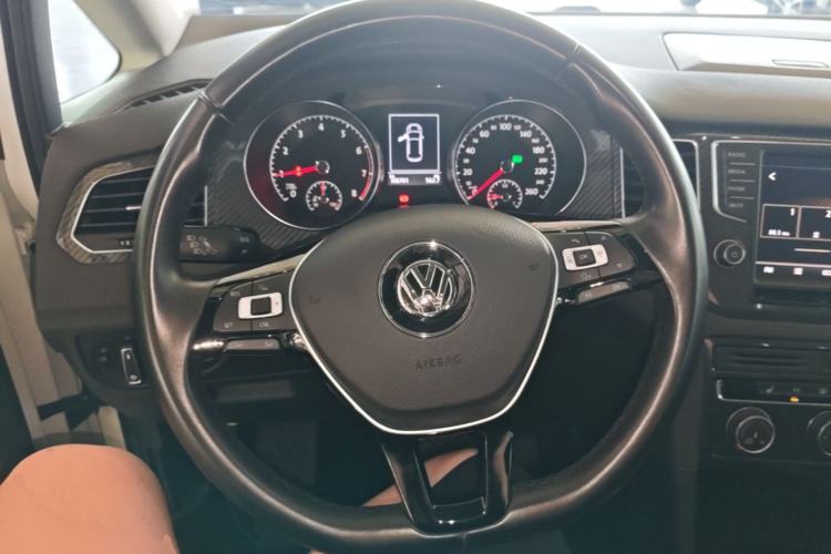 Used Volkswagen Golf Sportsvan 2016 230TSI Automatic Luxury Version Steering Wheel