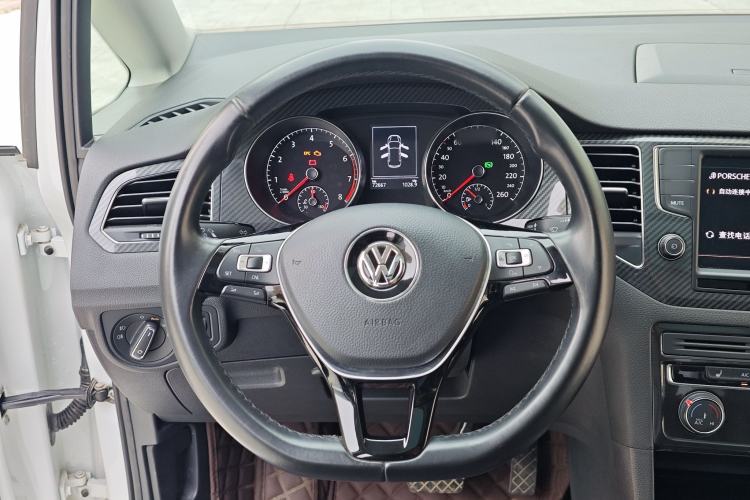 Used Volkswagen Golf Sportsvan 2016 280TSI Automatic Luxury Model Steering Wheel