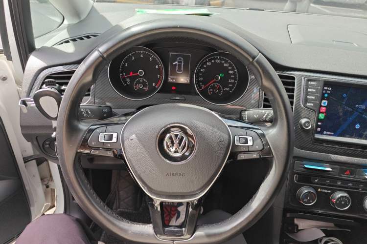 Used Volkswagen Golf Sportsvan 2016 280TSI Automatic Luxury Model Steering Wheel