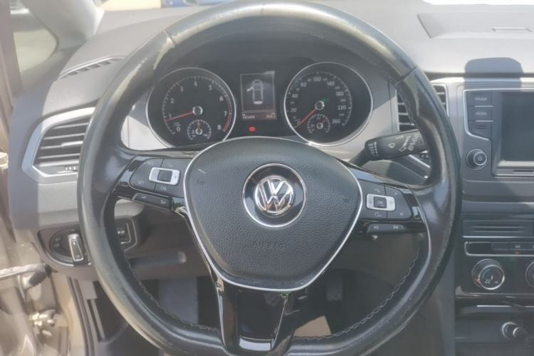 Used Volkswagen Golf Sportsvan 2016 230TSI Automatic Trend Edition Steering Wheel