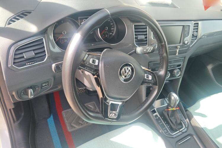 Used Volkswagen Golf Sportsvan 2016 230TSI Automatic Trend Edition Steering Wheel