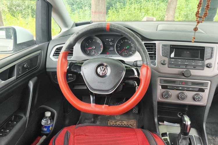 Used Volkswagen Golf Sportsvan 2016 1.6L Automatic Comfort Model Steering Wheel