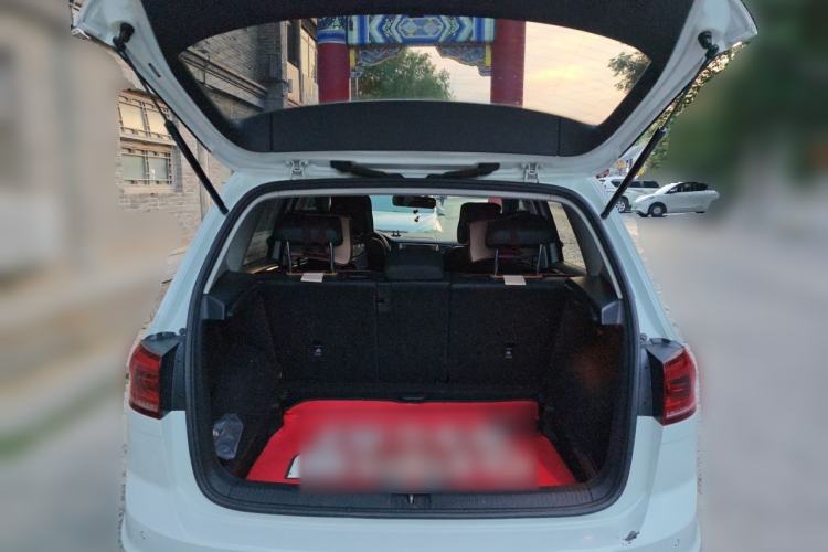 Used Volkswagen Golf Sportsvan 2016 230TSI Automatic Luxury Version Trunk