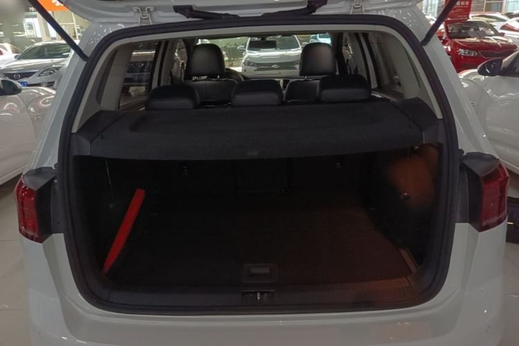 Used Volkswagen Golf Sportsvan 2016 230TSI Automatic Trend Edition Trunk