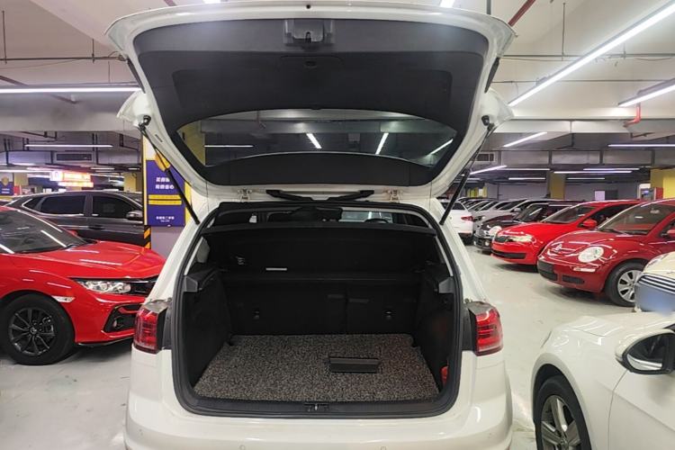 Used Volkswagen Golf Sportsvan 2016 180TSI Automatic Trend Model Trunk