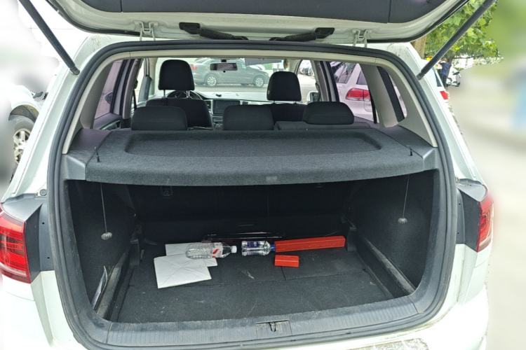 Used Volkswagen Golf Sportsvan 2016 230TSI Automatic Trend Edition Trunk