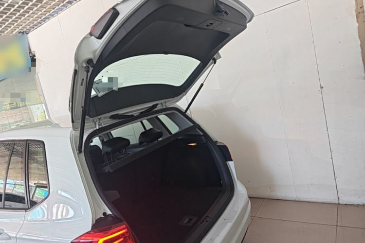 Used Volkswagen Golf Sportsvan 2016 1.6L Automatic Comfort Model Trunk
