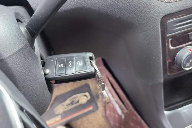 Used Volkswagen Golf Sportsvan 2016 230TSI Automatic Trend Edition Vehicle Key
