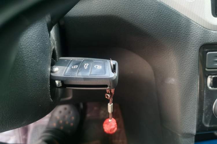 Used Volkswagen Golf Sportsvan 2016 1.6L Automatic Comfort Model Vehicle Key