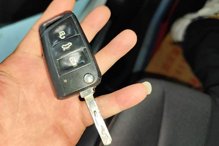 Used Volkswagen Golf Sportsvan 2016 180TSI Automatic Trend Model Vehicle Key