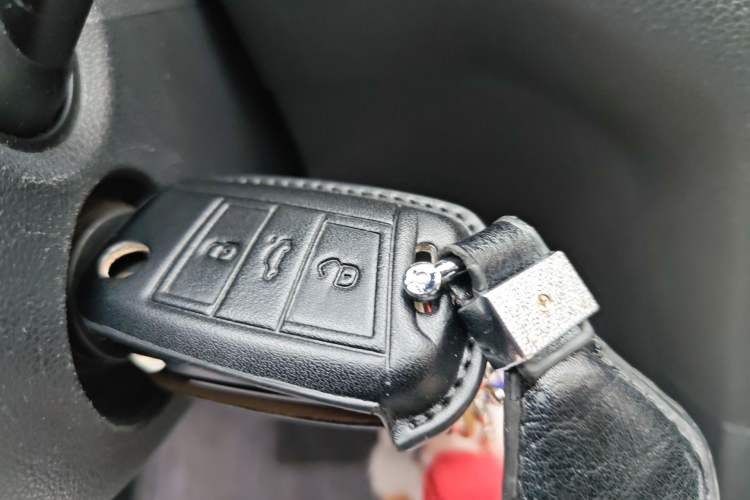 Used Volkswagen Golf Sportsvan 2016 230TSI Automatic Trend Edition Vehicle Key
